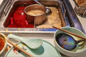 福州林先生在知名火锅店吃出蟑螂，恶心坏了图片