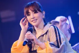 42岁滨崎步未婚怀二胎！孩子生父仍成谜，曾传是高颜值年下男图片