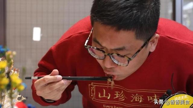 鹅蛋能和花胶一起吃了 2026年鹅蛋能和花胶一起吃了会中毒吗
