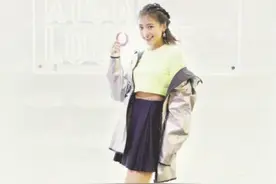 古灵精怪吴映洁，穿衣显瘦元气满满，爱健身的女人就是美图片