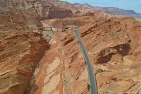 这条公路，一年只开放3个月，但它却是所有自驾爱好者的终极目标图片