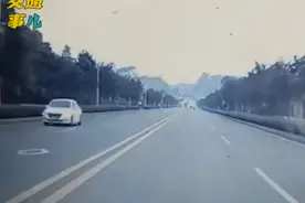 开着开着轮胎飞了，千万不要忽视定期保养和检测！图片