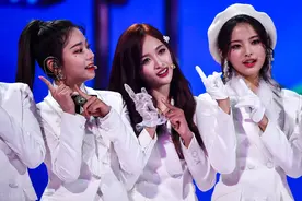 吴宣仪整容前后照片流出 你和女神只差一个鼻子图片