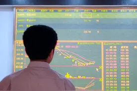 盛世玩古董，乱世存黄金，可见两者在抵制通胀的重要性图片