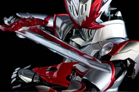 BANDAI 魂限 假面骑士Saber(龙纹骑士形态)图片