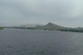 骄阳似火的日子里，再一次骑行八一水库，感时伤怀，惆怅万千图片