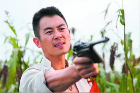 《正阳门下》播出8年，女主角害人不浅，61岁男配却成顶流图片