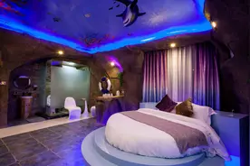 为什么酒店的情侣套房的床都是圆床？有什么秘密吗？图片