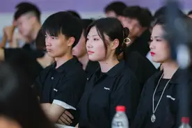 家长问题：为何全国要统一高考，却不用统一试卷？这样做公平吗？图片