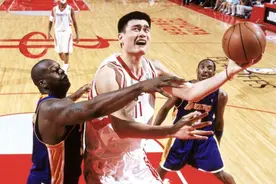 姚明在国外球迷心中的地位如何？可能比我们国内球迷的评价还要高图片