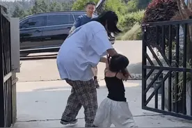 “父母是真爱，孩子是意外”，萌娃上演“嫉妒使人面目全非”火了图片