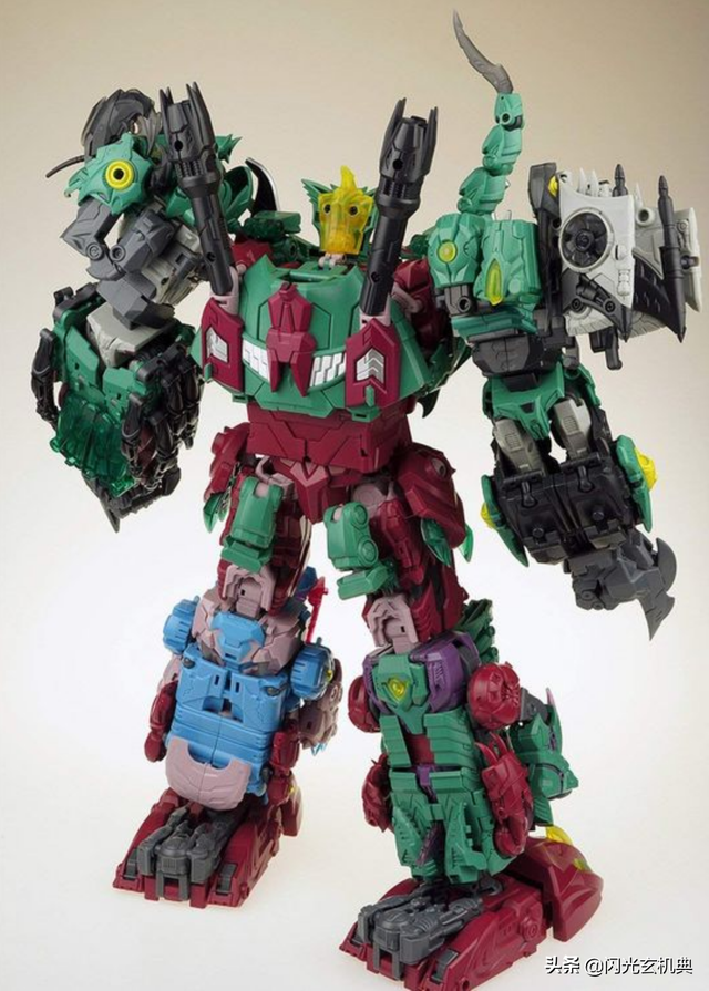 变形金刚动漫人物:狂派霸天虎隐者战士-海底狂魔 TFC版