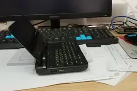 6寸掌上电脑到手直接更换SSD，现在的用户太硬核了图片