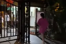 河北一孕妇晚上偷偷出门，老公尾随现场抓包：公婆偷给儿媳送吃的图片
