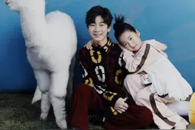天天兄妹拍大片，6岁妹妹气场强大，兄妹俩疑学多多将进娱乐圈图片