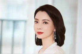 女人过了40岁，要染就染这3种发色，时髦减龄显气质，值得一染图片