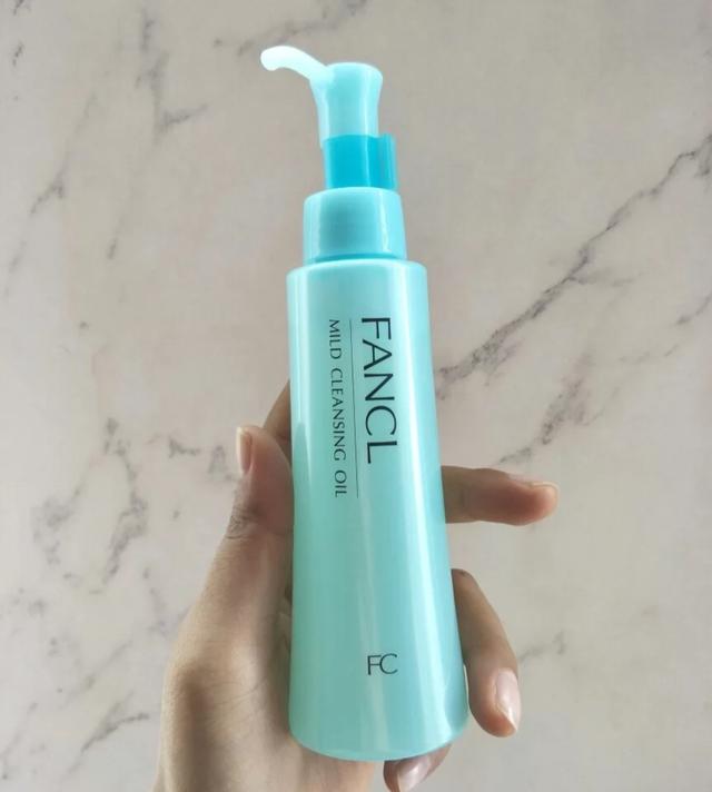 卸妆卸不干净会“烂脸”？5款卸妆油测评，千万别说妆卸不干净了