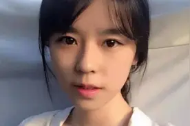 小说：“你真的好漂亮啊！”图片