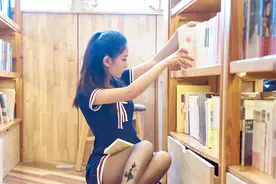 大学暗恋了三年的女神图片