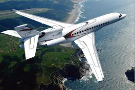 达索研制的最新私人公务机，使用三台发动机，油耗却很低视频封面