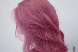 樱粉色这样染，简单的方法，染一个时尚唯美的流行发色图片