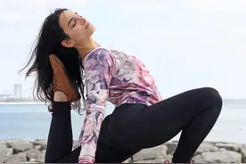 推荐7个瘦腰体式，每天30分钟，减掉多余脂肪紧致腰腹曲线图片