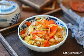 炒白菜的时候，切白菜才是关键，一步错步步错，难怪不清脆不好吃图片