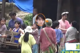 《我和我的家乡》曝新路透 王俊凯背军包杨紫绑头巾图片