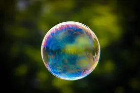 为何肥皂泡破碎瞬间达到2万℃高温，但却不会灼伤我们？图片