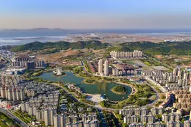 辽宁有一个被低估的海滨小城，这里环境好房价低适合避暑养老图片