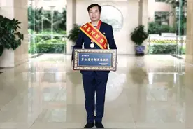 打拐英雄张志伟图片