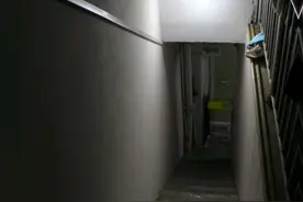 河南6岁女孩躲家暴从楼梯口摔死，母亲被判刑：教育孩子不能无度图片