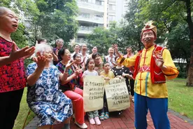 帅！桂林九旬“山歌王”为桂林写歌图片