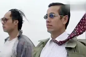 星爷电影里还有这片段！胖子穿紧身衣和紧身裤，真有勇气视频封面