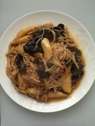 这菜是古代的贡品，如今人人都能吃，含有氨基酸，最适合立秋后吃