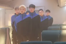 LOL-S11入围赛：Ale菲奥娜无情收割后排，LNG横扫PCE收获两连胜图片