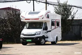 72%销量占比，将爆款持续到底！全网首测亚特Y9房车图片