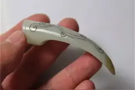 清朝皇妃戴的长长的指甲套有啥用？不光是方便皇帝，还有其他作用图片