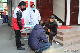 感动！捐款500元，城固88岁农村老党员：尽一份微薄之力图片