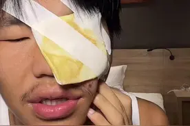 知名网红当街打架被警察带走，本人缠纱布受重伤，混乱场面曝光图片