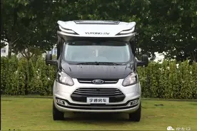 商务家用两不误！福特新全顺底盘，实拍宇通C520高性价比房车图片