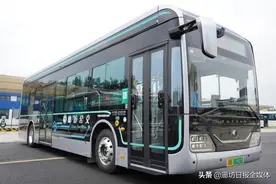 廊坊在华北地区率先投用30部“黑金刚”高端公交车图片