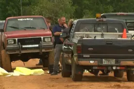 三名美国男子到湖边夜钓全部惨遭杀害，凶案现场令人毛骨悚然图片