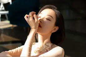女人适合戴“手镯”还是“手表”？答案在于这三点，戴错很尴尬图片