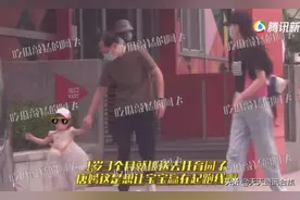唐嫣女儿首次露面，唐嫣带爸爸接女儿放学，小糖打扮得粉嫩嫩的图片
