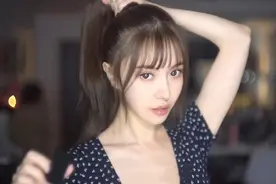 歌红人不红？43岁白富美歌手萧潇现身拍美妆视频，状态依旧像少女图片