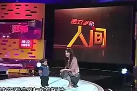 情感：男子1岁就停止发育，身高始终维持在70公分被人当做小孩图片