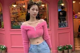 虞书欣的"透光袜"火了！双腿相交无一丝赘肉，真的太迷人图片