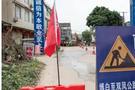 玉林：博白至双凤的二级路正在施工，请绕道而行图片