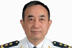 “海军中将”袁誉柏：南部战区司令员，享受什么“待遇”？图片